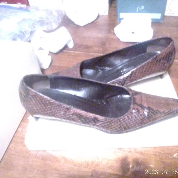 Giorgio Armani python snake skin heels. - Picture 2 of 6